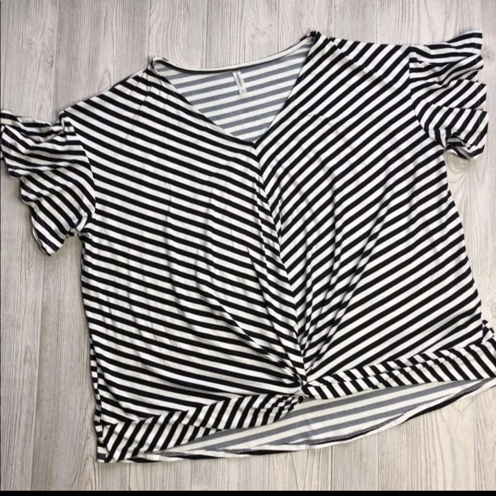 Boutique Sz 3XL Black & White Stripe Top New